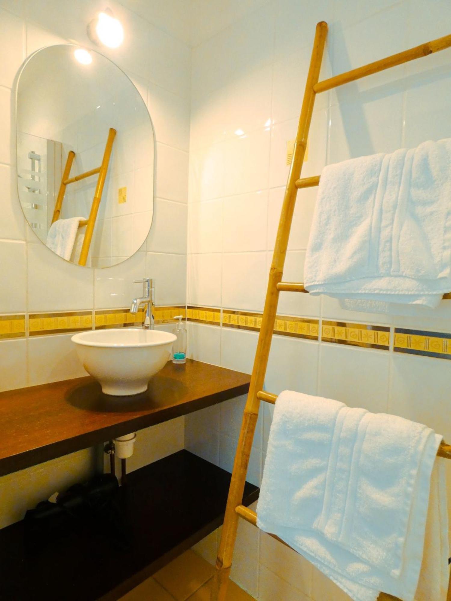 Chambre D'Hote L'Oree Des Buis Vouille  Ngoại thất bức ảnh